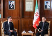 بزشکیان یؤکد: علاقاتنا مع کردستان العراق أخویة وعمیقة