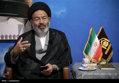 دیدار کاروان قرآنی نور با سرپرست حجاج ایرانی در مدینه منوره