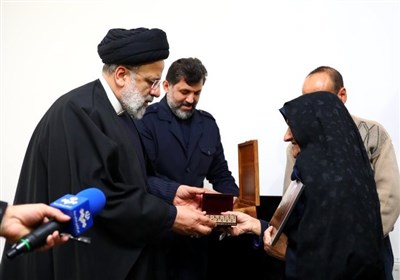 رئيسي،كليد،زنجان،صداي،شهيد،بوي،مردي،نگاه،نوساز،لبخند،نهضت،وع ...
