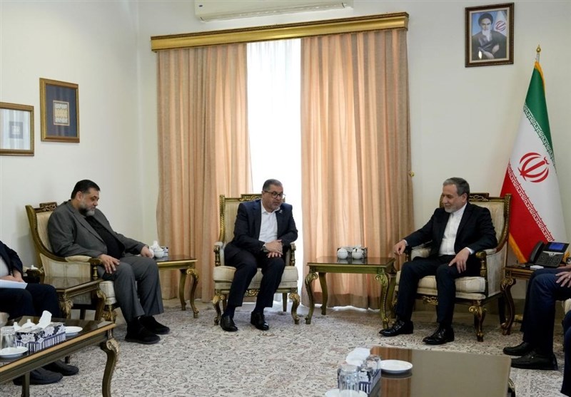 وفد من حماس یلتقی عراقجی