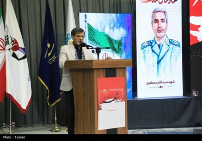 ناصر فیض