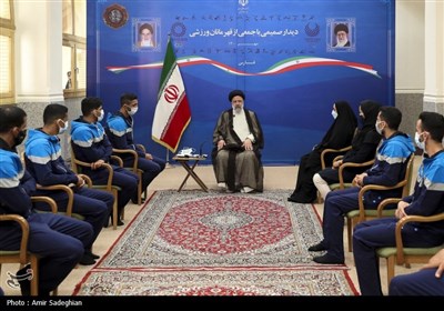 ورقی از خاطرات سفر شهید جمهور به استان فارس