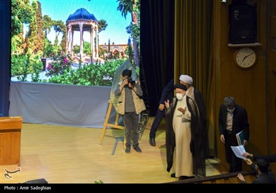 ورقی از خاطرات سفر شهید جمهور به استان فارس