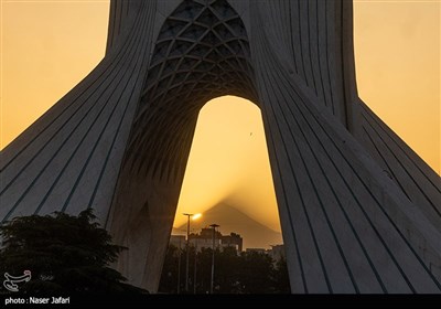 طلوع خورشید بر فراز دماوند
