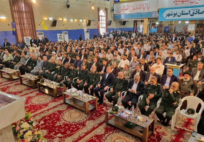 سپاه پاسداران سند زنده خدمت به انقلاب و مردم است