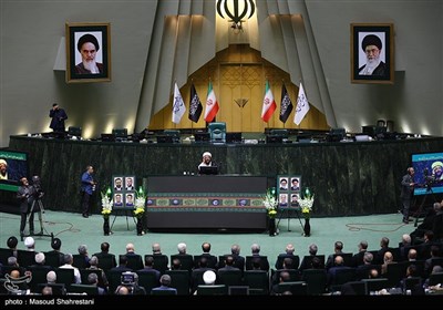 مراسم بزرگداشت شهدای خدمت در مجلس