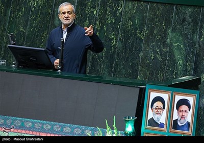 مراسم بزرگداشت شهدای خدمت در مجلس
