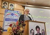 وحدت راهگشایانه و دلسوزانه باشد/از سیاسیکاری دوری شود