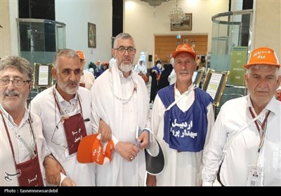 تصاویر دلنشین از حال و هوای زائران اردبیلی در خانه خدا