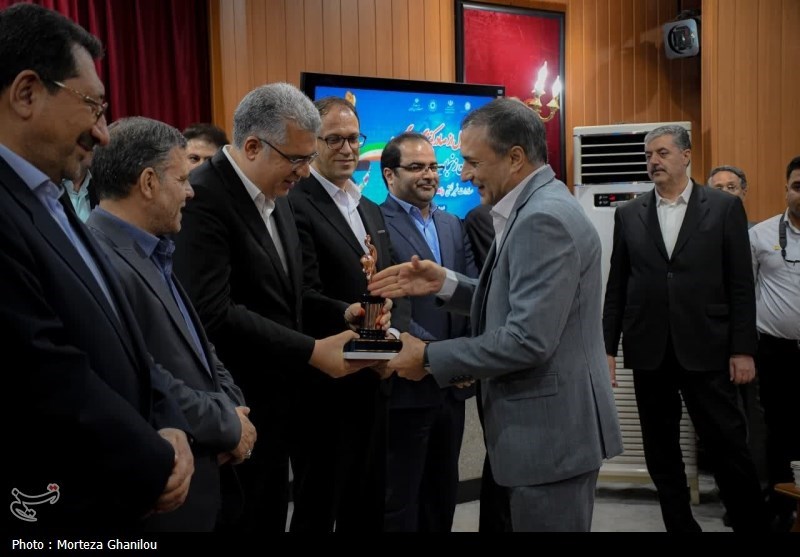 صادرکنندگان برتر زنجان ا حضور وزیر صمت تقدیر شدند
