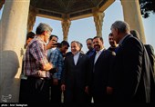 بازدید وزیر امور خارجه از آرامگاه حافظ و سعدی شیرازی