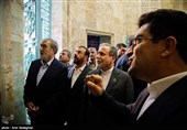 بازدید وزیر امور خارجه از آرامگاه حافظ و سعدی شیرازی