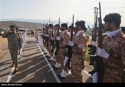 بازدید امیر ایرانی ازپادگان تکاوران نیروی دریایی ارتش