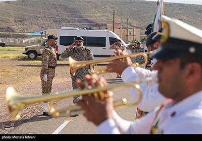 بازدید امیر ایرانی ازپادگان تکاوران نیروی دریایی ارتش