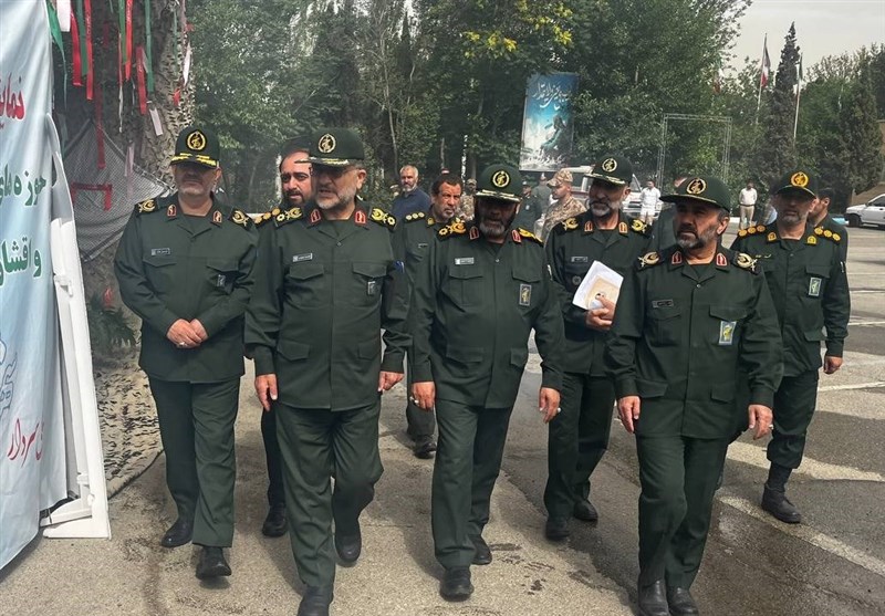  سلیمانی: وظیفه داریم بسیج را در پاسداری از میهن تقویت کنیم 