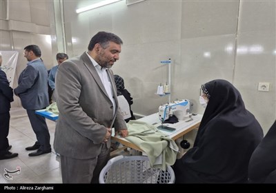 افتتاح مرکز نیکوکاری دوخت لباس امین با حضور مدیرکل کمیته امداد