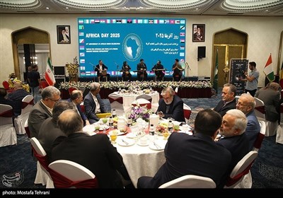 طهران تحتفل بیوم أفریقیا بحضور وزیر الخارجیة والسفراء الأجانب