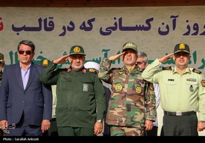 صبحگاه مشترک نیروهای مسلح در کرمان