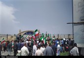 تجمع دانشجویان استان اصفهان در مقابل سایت هسته‌ای