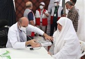 حل مشکلات همسفران؛ مهمتر از طواف واجب