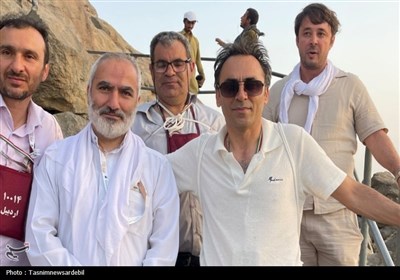 صعود معنوی حجاج اردبیلی به قله جبل النور پس از نماز صبح