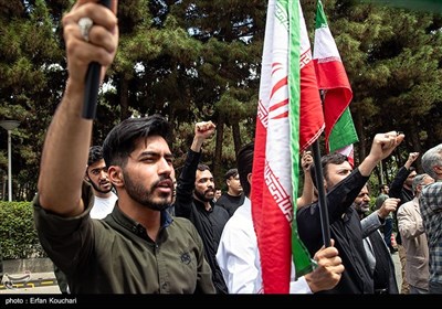 اجتماع دانشجویی در حمایت از حق غنی‌سازی اورانیوم