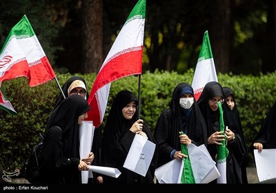 اجتماع دانشجویی در حمایت از حق غنی‌سازی اورانیوم