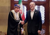 تأکید پزشکیان بر تقویت مناسبات ایران و عمان