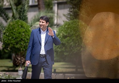 ستار هاشمی وزیر ارتباطات و فناوری اطلاعات
