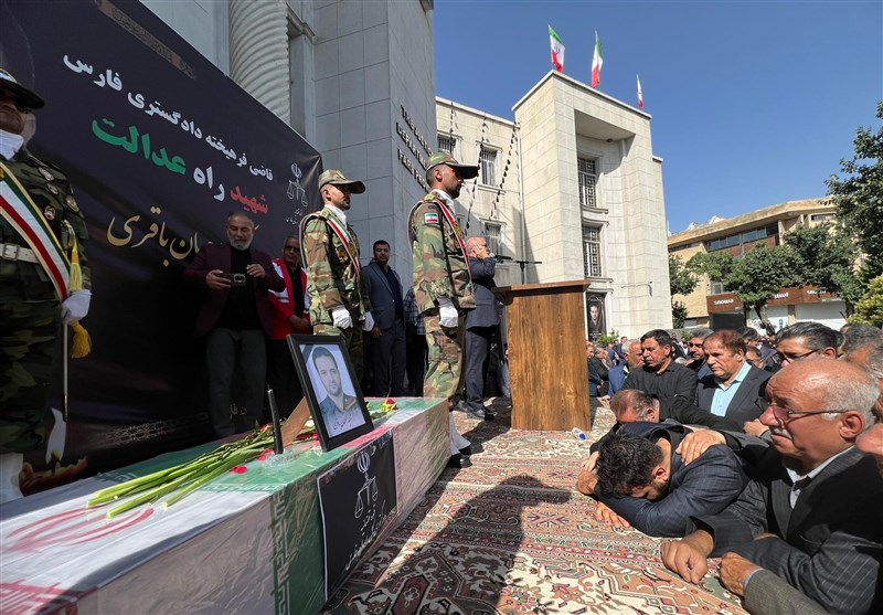 تشییع پیکر قاضی باقری در شیراز