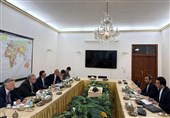 اجتماع ثلاثی لممثلی إیران وروسیا والصین فی فیینا