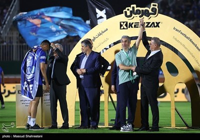 استقلال بطلاً لکأس إیران لکرة القدم