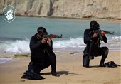 تمرین غواصی رزمی یگان ویژه فاتحین در خلیج فارس