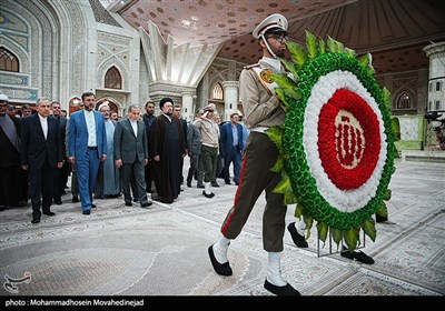 تجدید میثاق کارکنان وزارت امور خارجه با آرمان‌های امام خمینی (ره)