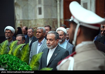 تجدید میثاق کارکنان وزارت امور خارجه با آرمان‌های امام خمینی (ره)