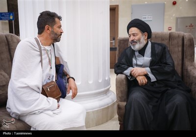 دیدار صمیمی سرپرست حجاج ایرانی با زائران کشورمان در مکه مکرمه