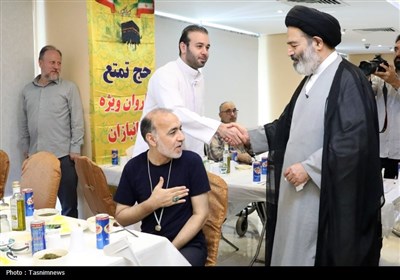 دیدار صمیمی سرپرست حجاج ایرانی با زائران کشورمان در مکه مکرمه