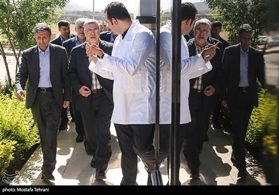  سید پرویز فتاح رئیس ستاد اجرایی فرمان امام و محمدرضا ظفرقندی وزیر بهداشت، درمان و آموزش پزشکی