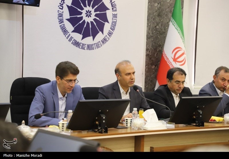  نشست جمعی تولیدکنندگان و صنعت‌گران با بازرس‌کل استان زنجان 