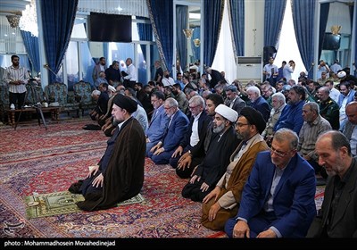 دیدار اعضای ستاد مرکزی بزرگداشت امام خمینی(س) با حجت الاسلام و المسلمین «سید حسن خمینی» یادگار امام(ره)
