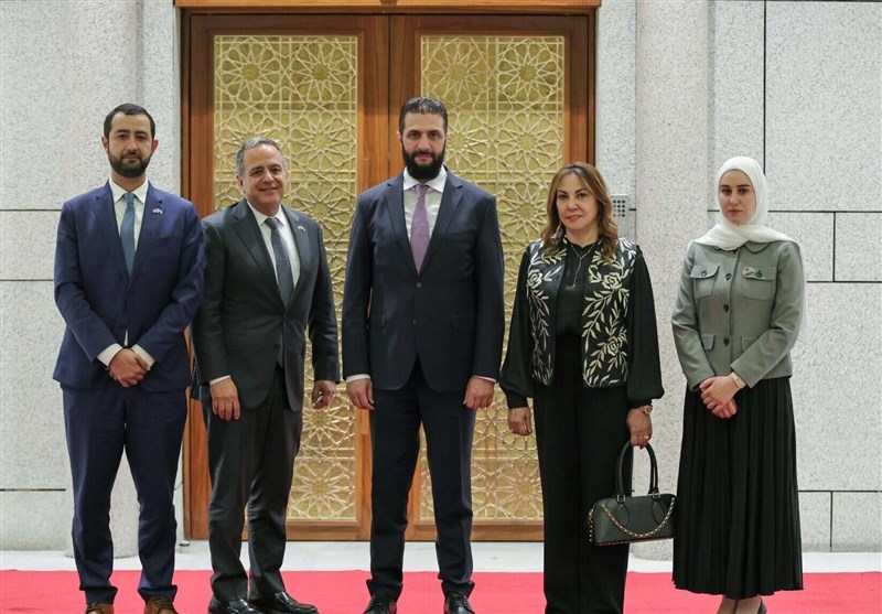  جولانی به رسانه عبری: آماده همکاری امنیتی با اسرائیل هستیم 