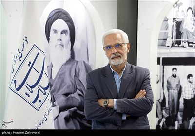 رونمایی از تقریظ رهبر انقلاب بر کتاب روح‌الله