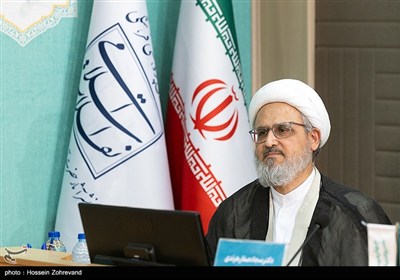 رونمایی از تقریظ رهبر انقلاب بر کتاب روح‌الله