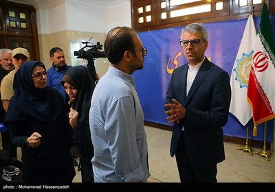 گردهمایی موسسات فعال در اموزش زبان فارسی