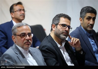 گردهمایی موسسات فعال در اموزش زبان فارسی
