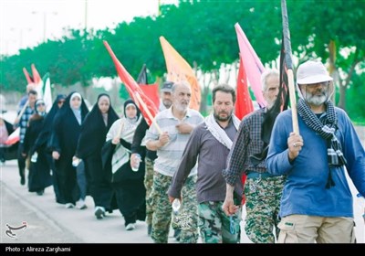 ورود کاروان‌های پیاده‌روی زائران حرم امام به قزوین
