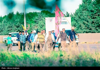 ورود کاروان‌های پیاده‌روی زائران حرم امام به قزوین