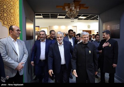 بازدید مدیران خبرگزاری تسنیم از نمایشگاه آستان قدس رضوی