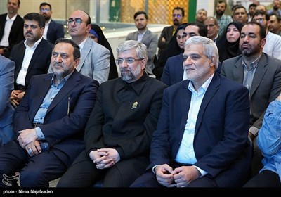 بازدید مدیران خبرگزاری تسنیم از نمایشگاه آستان قدس رضوی