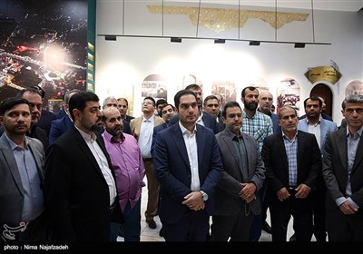 بازدید مدیران خبرگزاری تسنیم از نمایشگاه آستان قدس رضوی